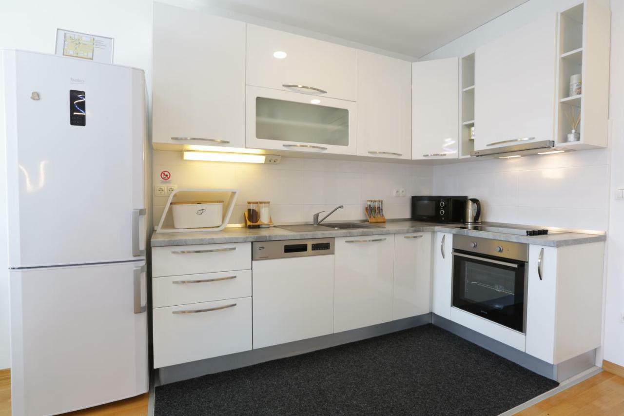 Apartment Rio Podstrana Bagian luar foto