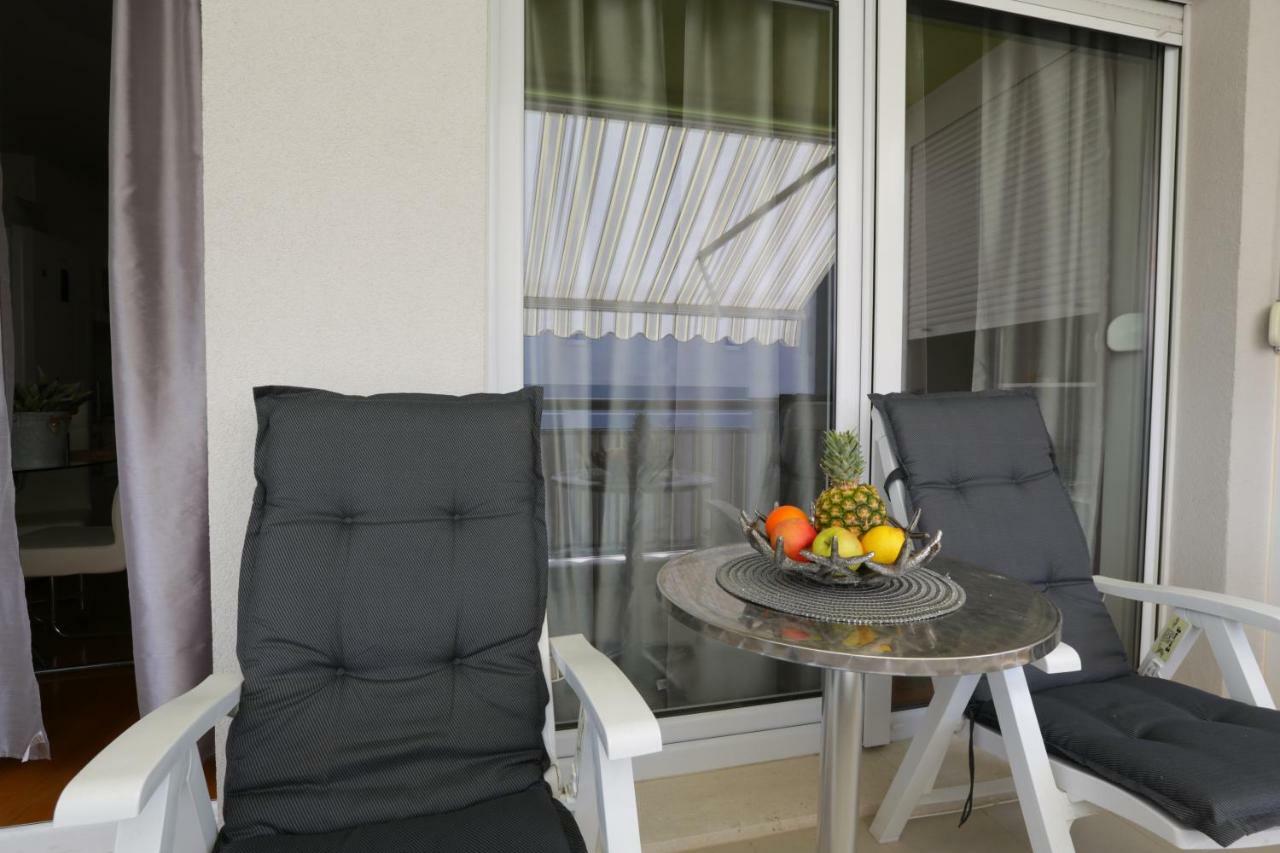 Apartment Rio Podstrana Bagian luar foto